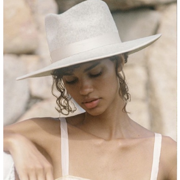 Never been worn, beautiful and retro lack of color felt hat - Picture 3 of 3